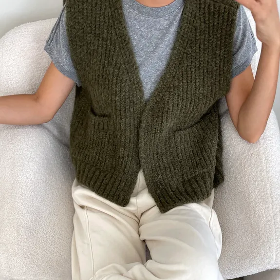 Alpaca Grandpa Vest in Olive