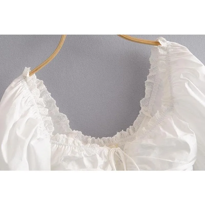 Hollow Out Elegant Crop Top