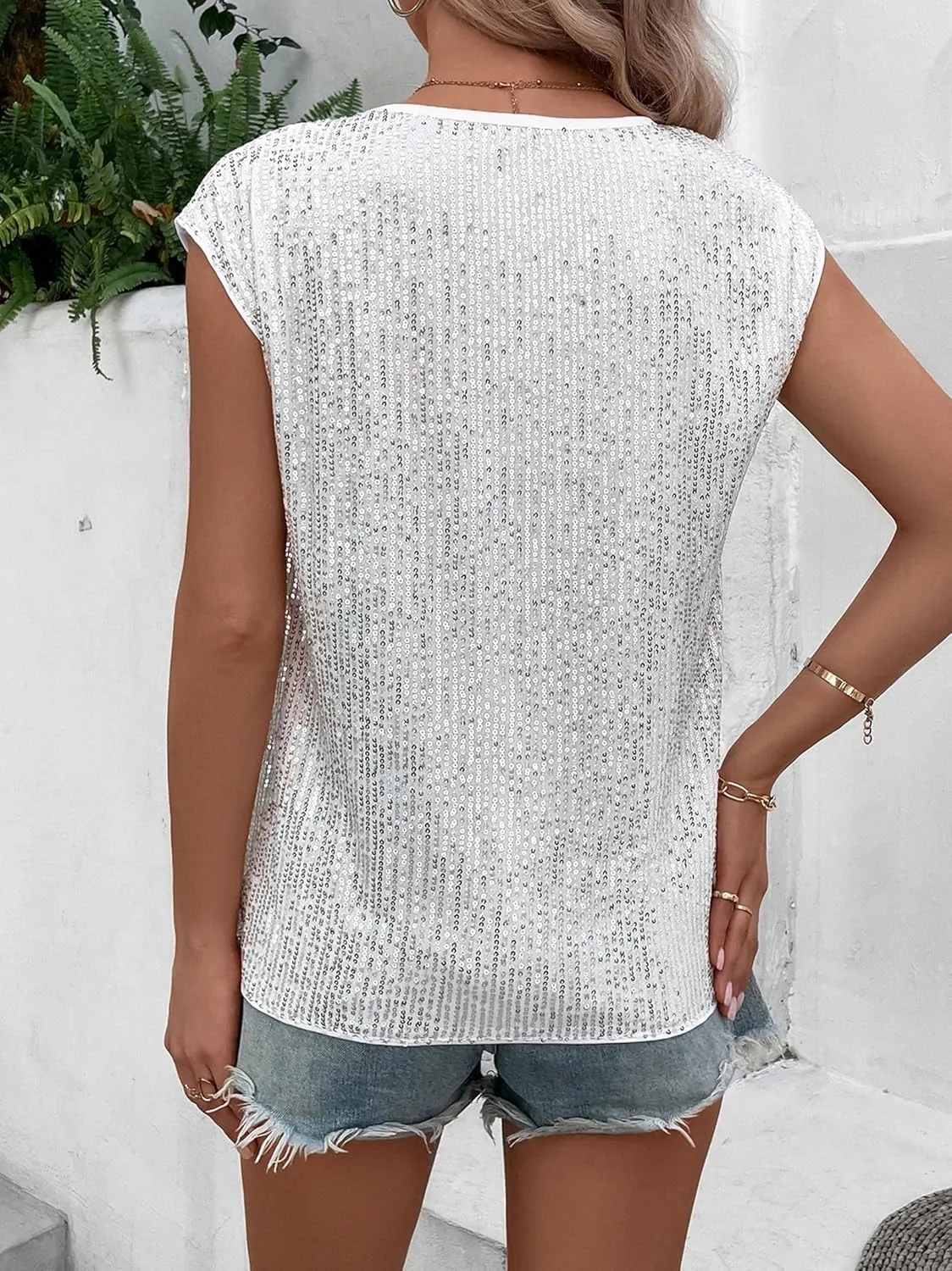 KOJOOIN Sequin Tops for Women Crewneck Sleeveless Sparkly Sexy Crop Tank Top Clubwear Camisole Vest
