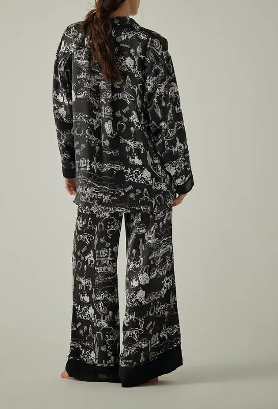 NUFIWI Women Cute Graphic 2 Pieces Pajama Sets Animal Graffiti Long Sleeve Shirts Elastic Waist Pants Sleepsuit Loungewear
