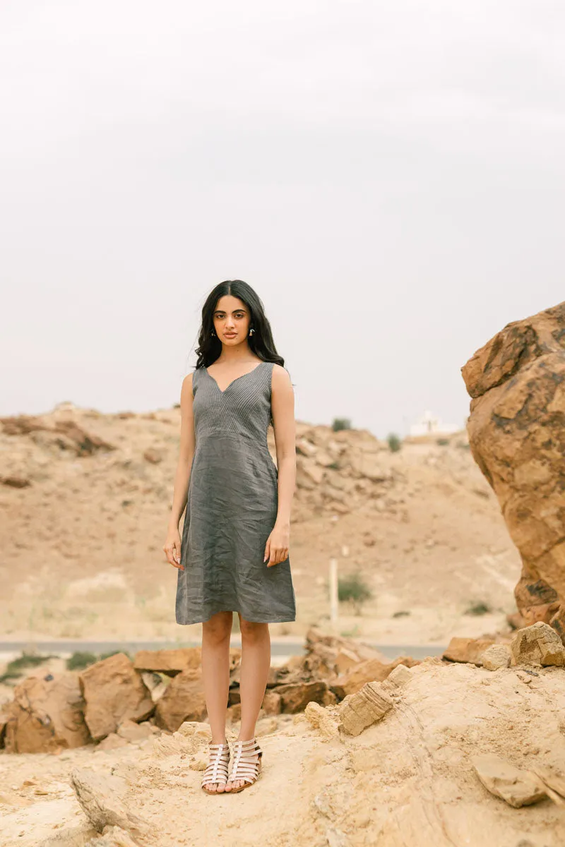 Sleeveless pleated yoke dress