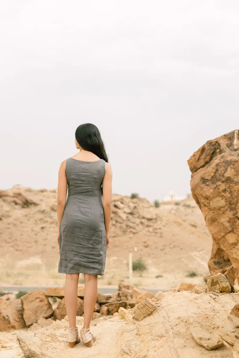Sleeveless pleated yoke dress