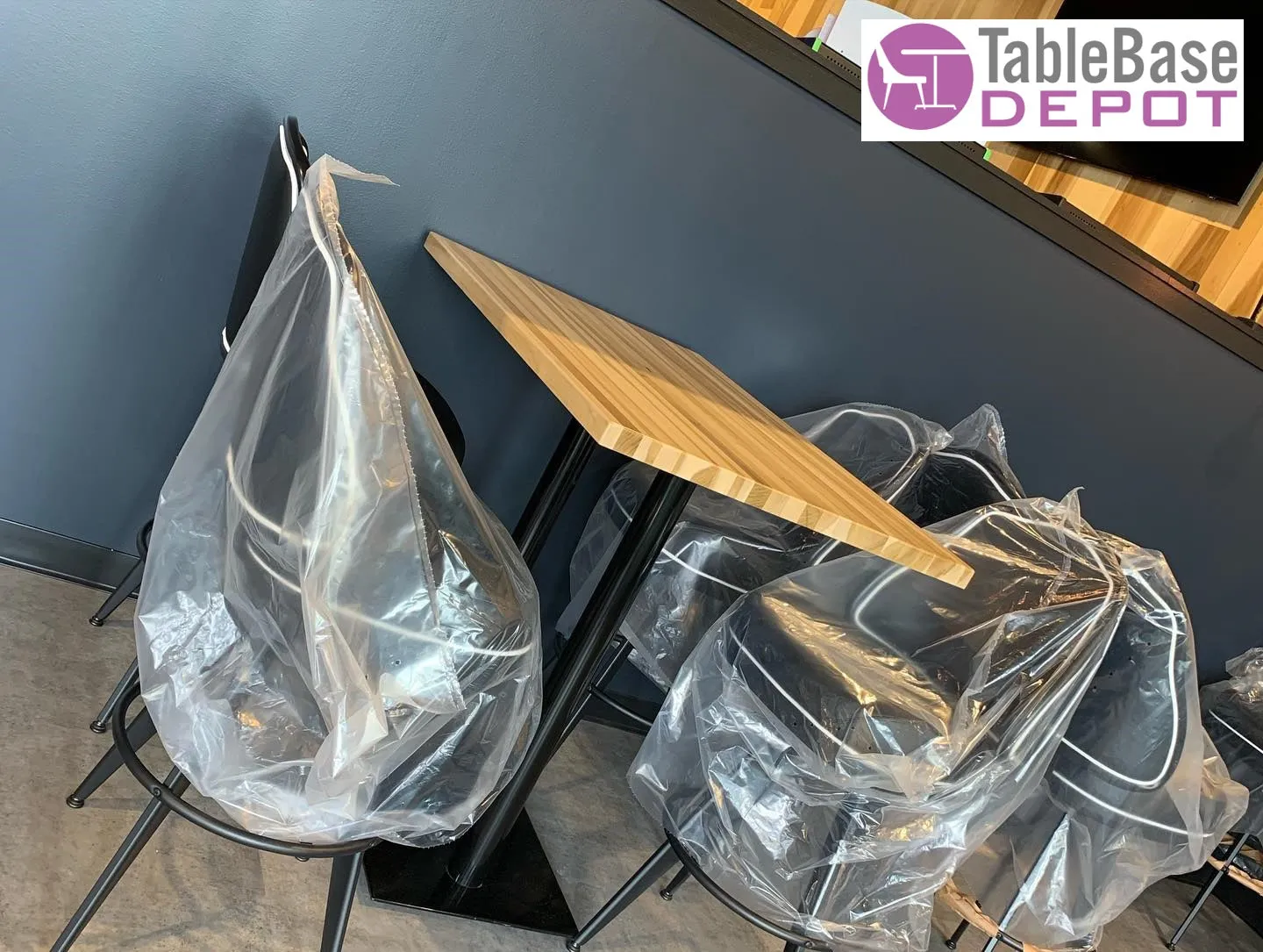 Stylish Poplar Light Weight Restaurant Table Tops Fully Custom Made